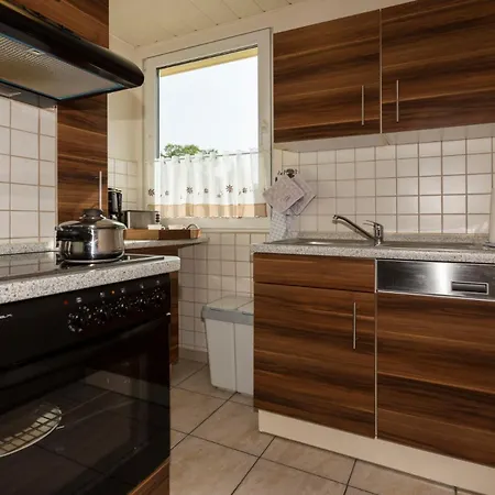 Liane Zemlin Apartment *