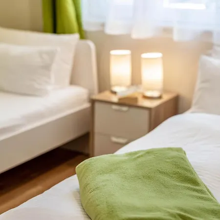 Ferienhaeuser Im Sternenpark Appartement *